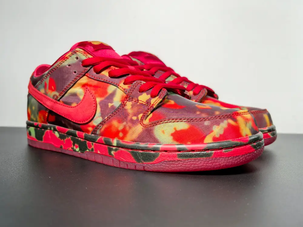 The Wizard of Oz X Nike SB Dunk Low“Ruby Slipper” 