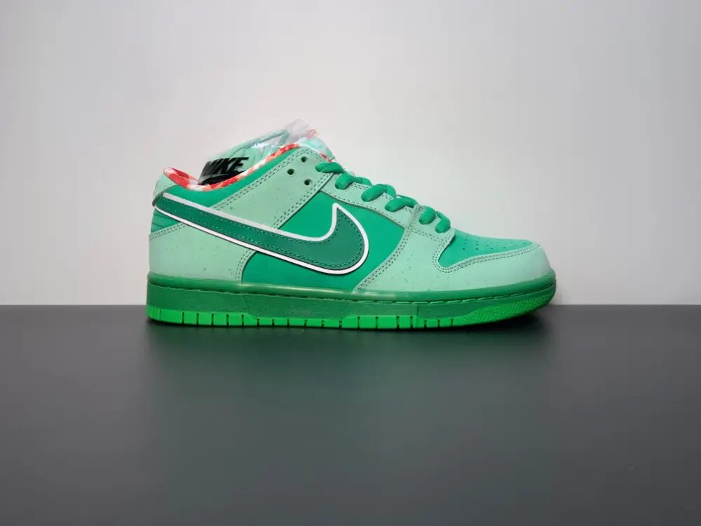 CONCEPTS × Nike Dunk SB Low Green Lobster 