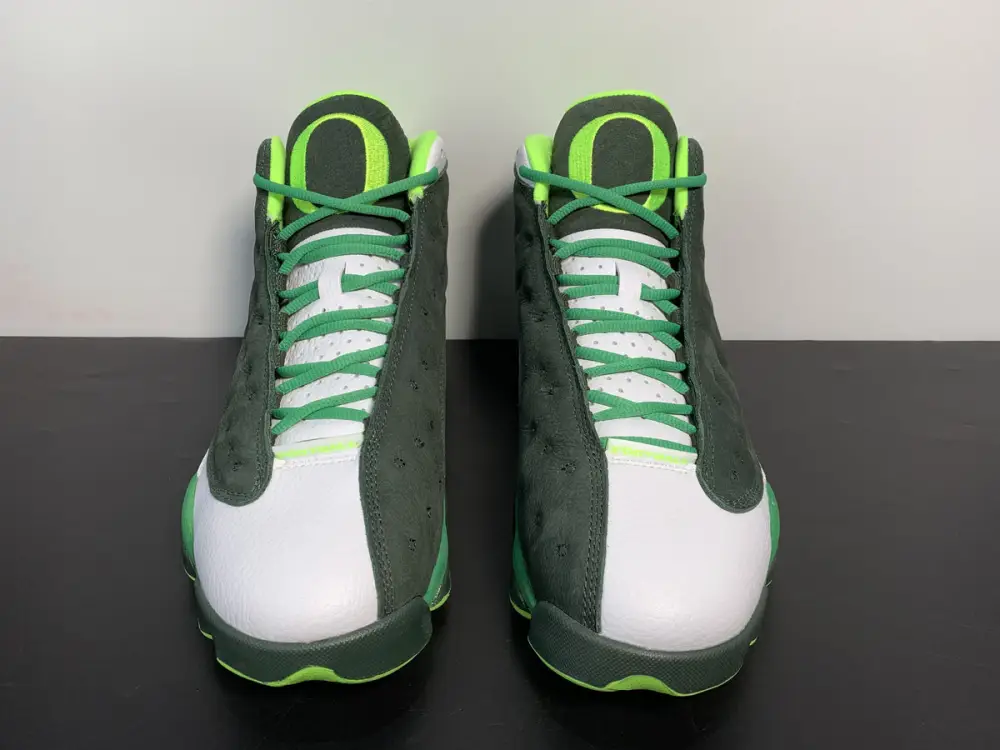 Air Jordan 13 Retro 'Oregon Ducks' PE 