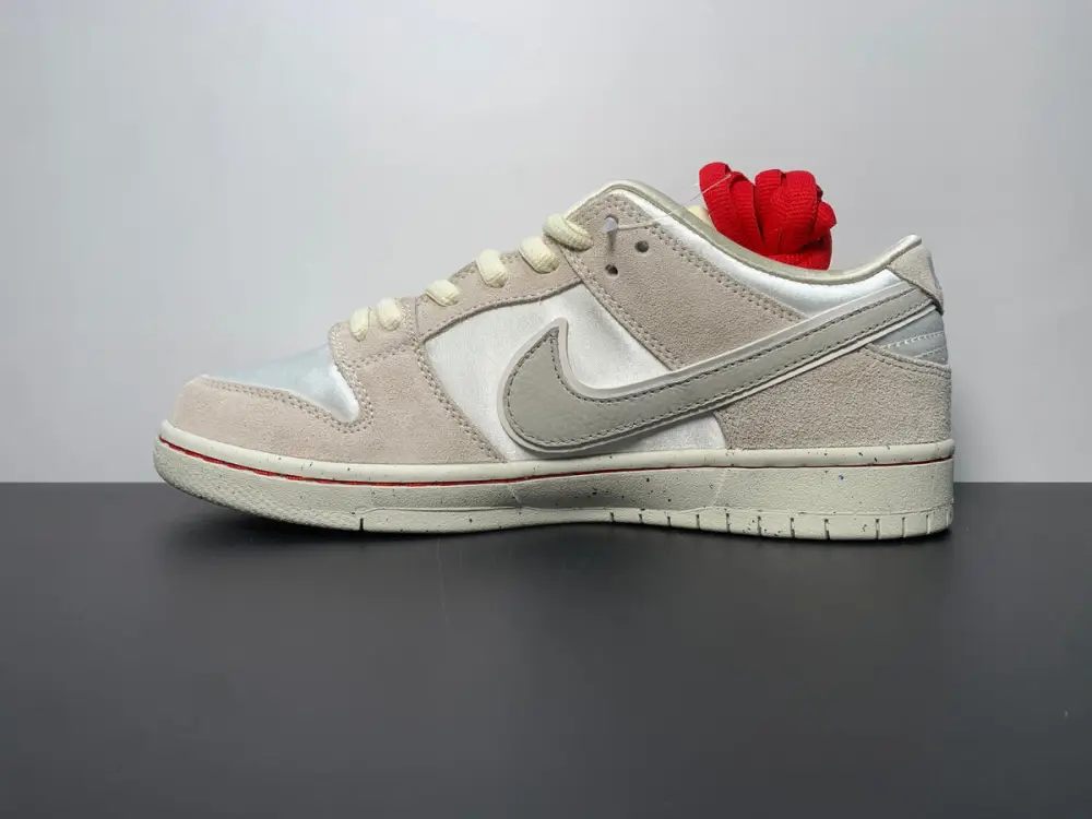 Nike SB Dunk Low Premium “Valentine’s Day” 
