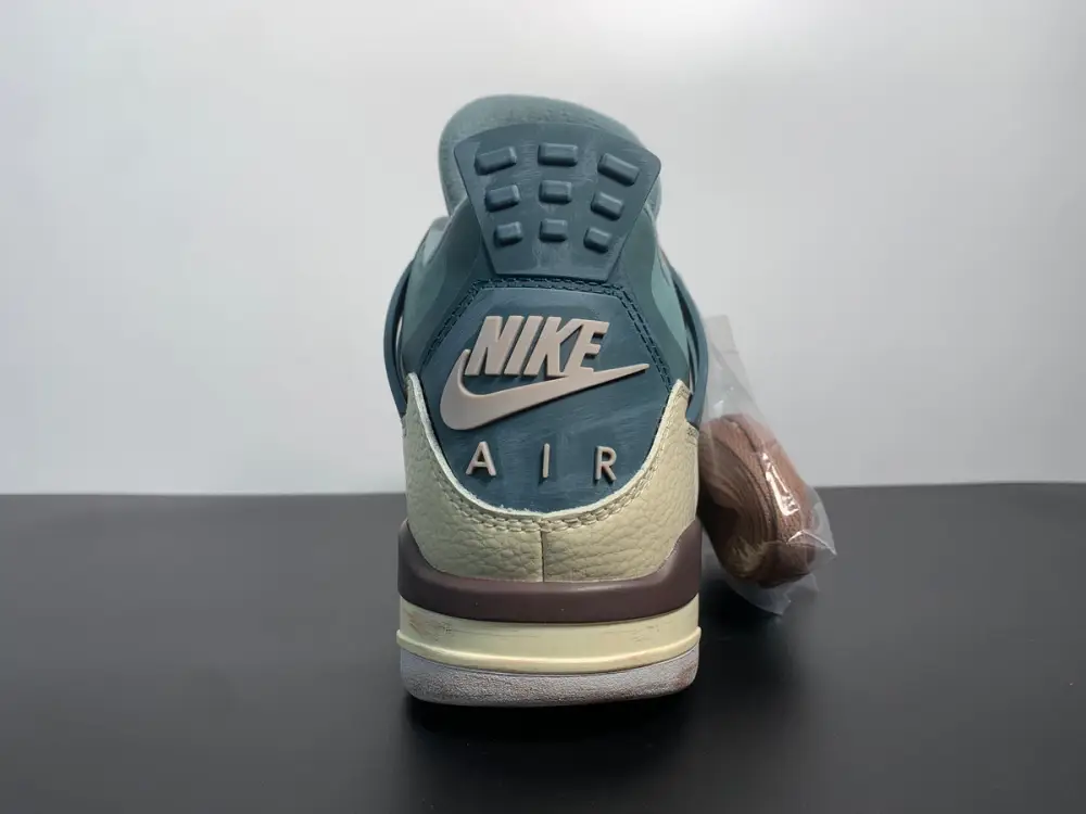 Air Jordan 4 Custom Snorlax 