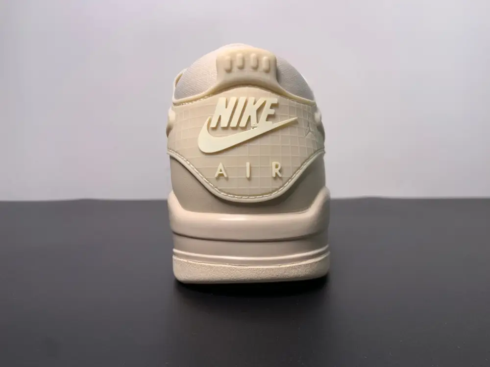 Wmns Air Jordan 4 RM 'Legend Light Brown' 
