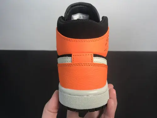 Air Jordan 1 Mid “Orange Black” 
