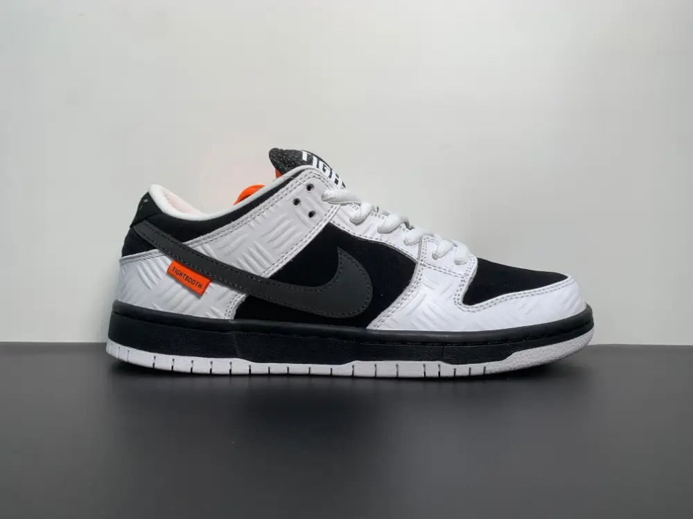 TIGHTBOOTH x Dunk Low SB FD2629-100 