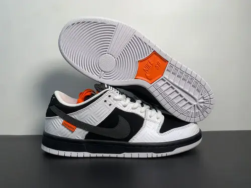 TIGHTBOOTH x Dunk Low SB FD2629-100 
