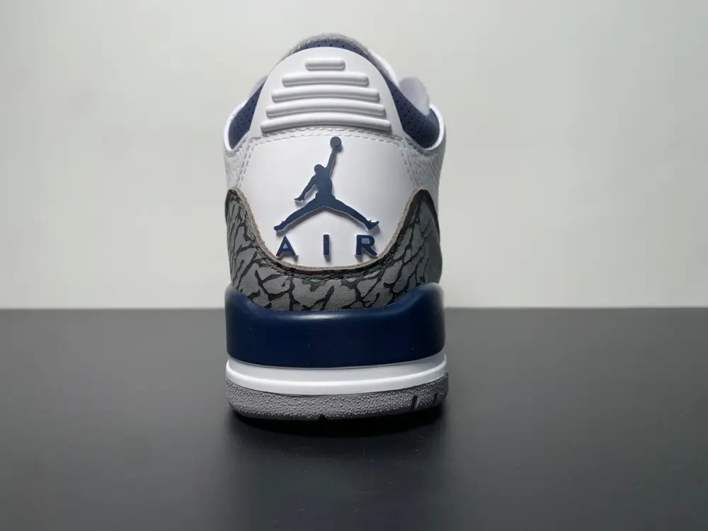 Air Jordan 3 Midnight Navy CT8532-140 