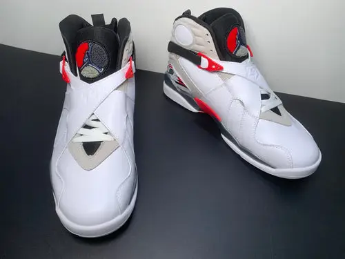 Air Jordan 8 Retro Bugs Bunny 