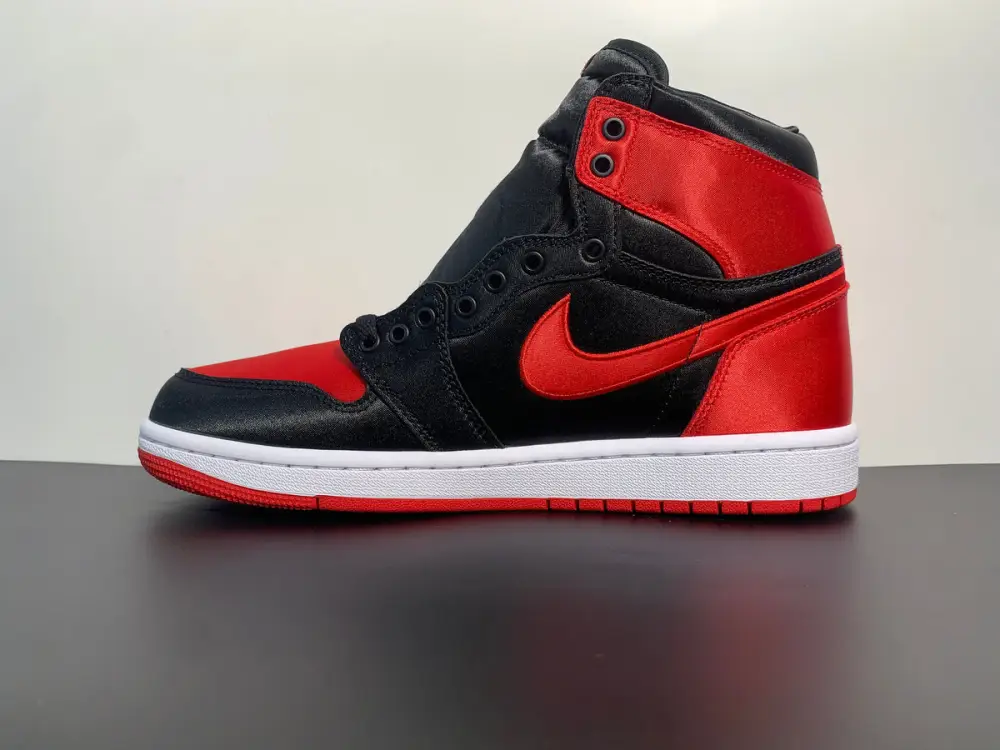 Air Jordan 1 High OG WMNS “Satin Bred” FD4810-061 