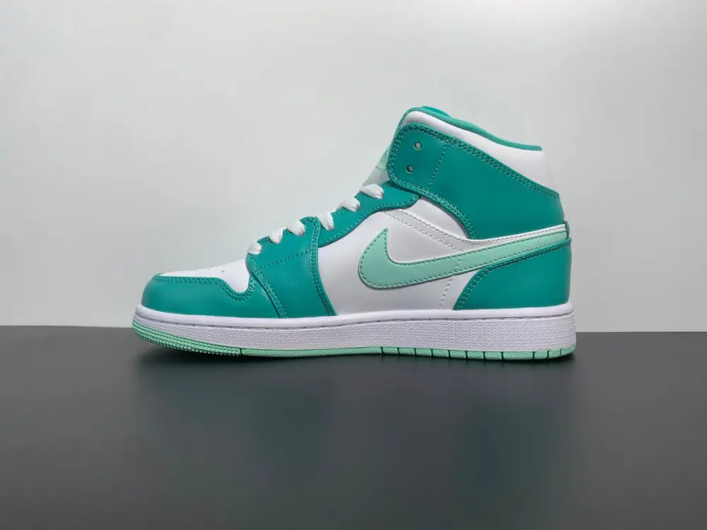 Air Jordan 1 Mid “Marine Green” DV2229-300 