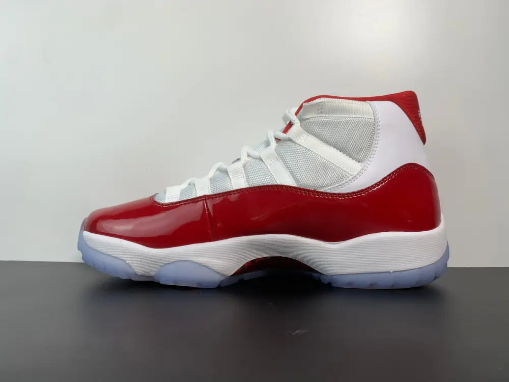 Air Jordan 11 Retro Cherry 