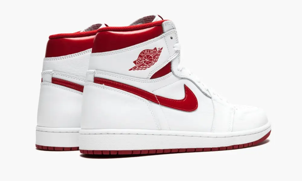 Air Jordan 1 Retro High OG "Metallic Red" 