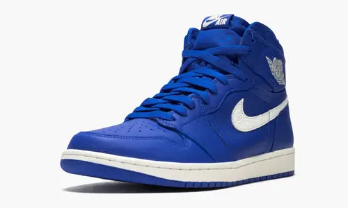 Air Jordan 1 Retro High OG "Hyper Royal" 