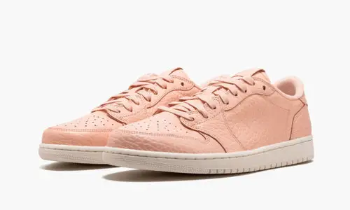 Air Jordan 1 Retro Low 