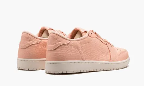 Air Jordan 1 Retro Low 