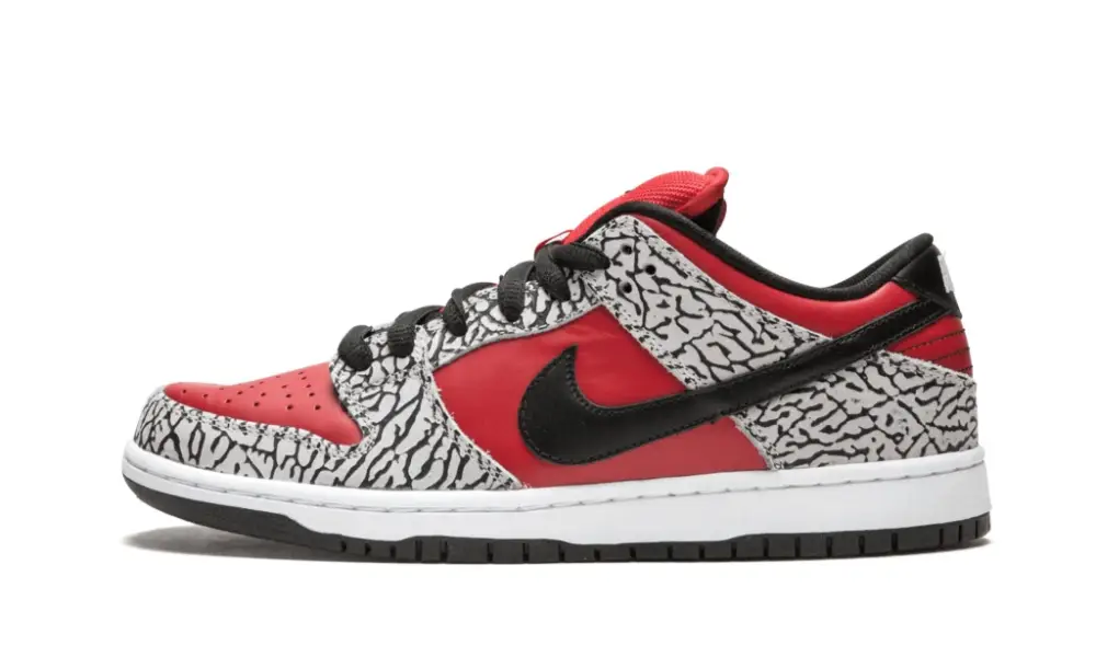 SB Dunk Low Premium "Supreme - Red Cement" DEE21496