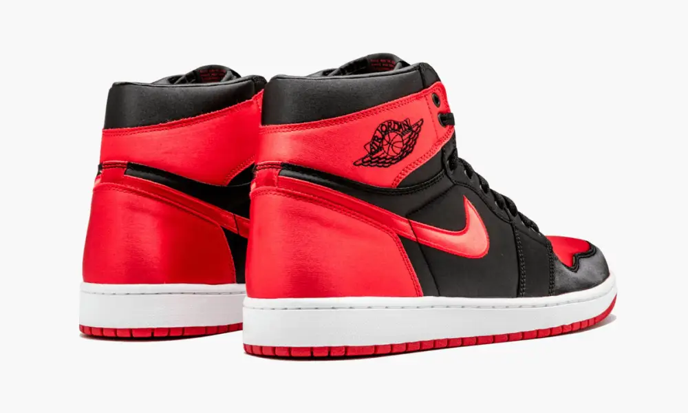 Air Jordan 1 Retro High OG SE "Satin" 