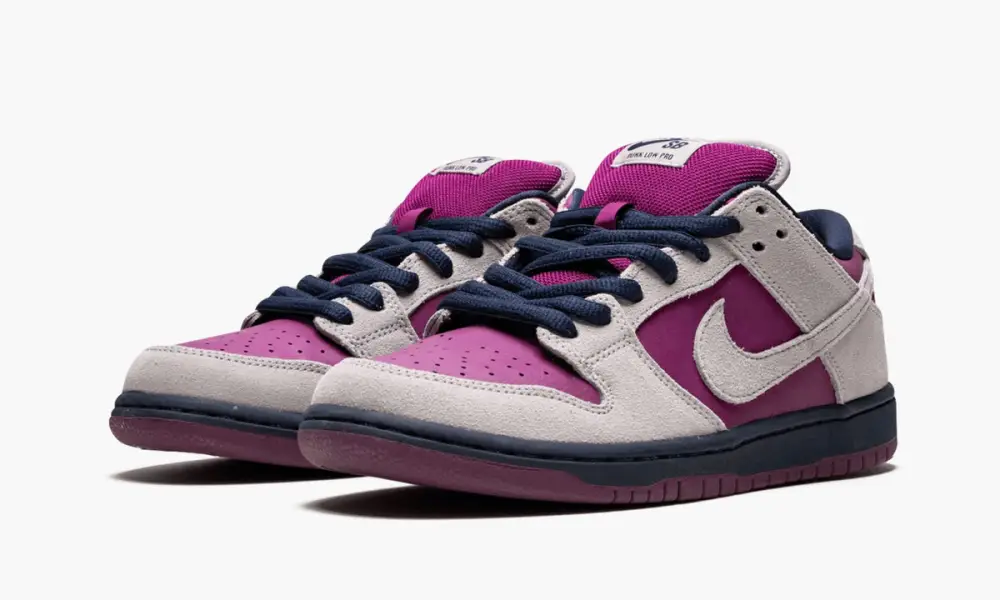 SB Dunk Low Pro "True Berry" 