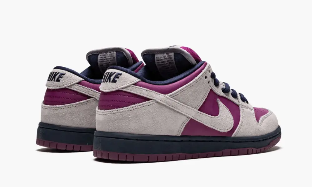 SB Dunk Low Pro "True Berry" 