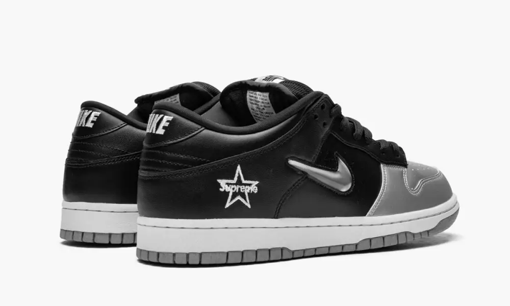 SB Dunk Low OG QS "Supreme - Jewel Swoosh Silver Black" 