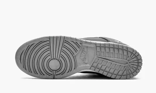 SB Dunk Low OG QS "Supreme - Jewel Swoosh Silver Black"