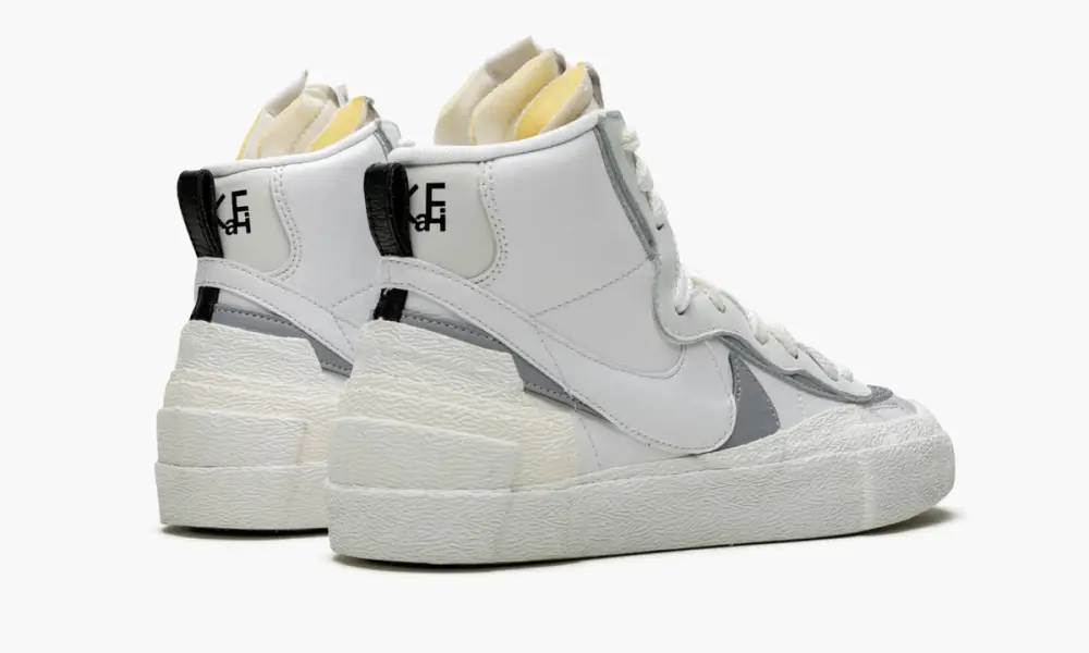 Blazer Mid "Sacai - Triple White" 