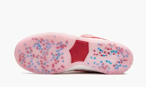 SB Dunk Low Pro "StrangeLove" 