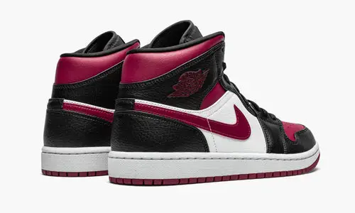 Air Jordan 1 Mid "Bred Toe" 