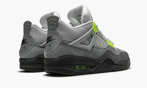 Air Jordan 4 Retro SE "Neon" 