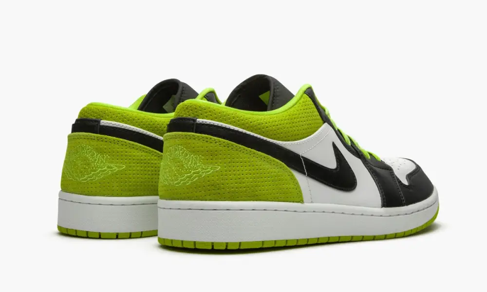 Jordan 1 Low "Black Cyber" 