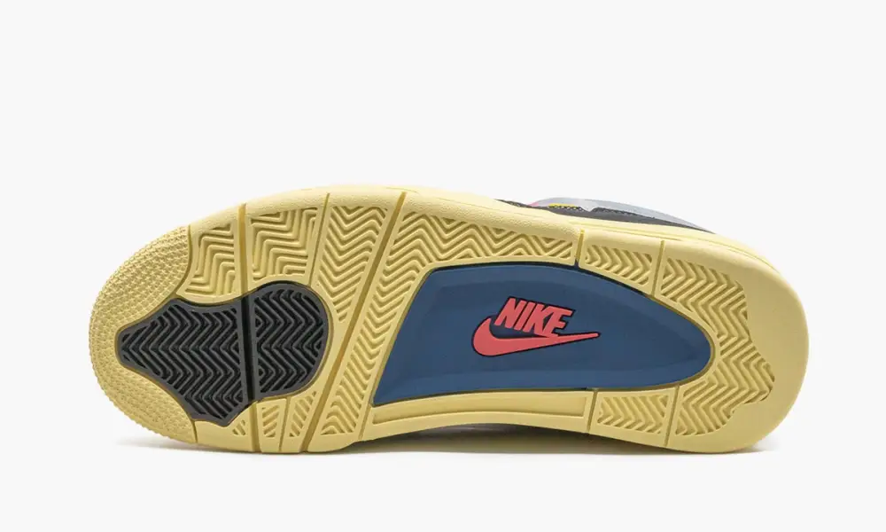 Air Jordan 4 Retro SP "Union - Off Noir" 