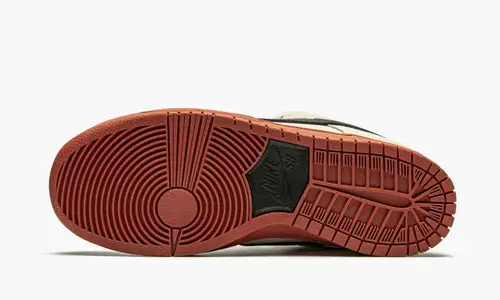 SB Dunk Low Pro "Hennessy" 