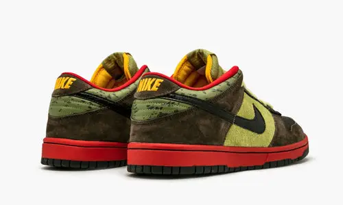 SB Dunk Low Premium "Asparagus"
