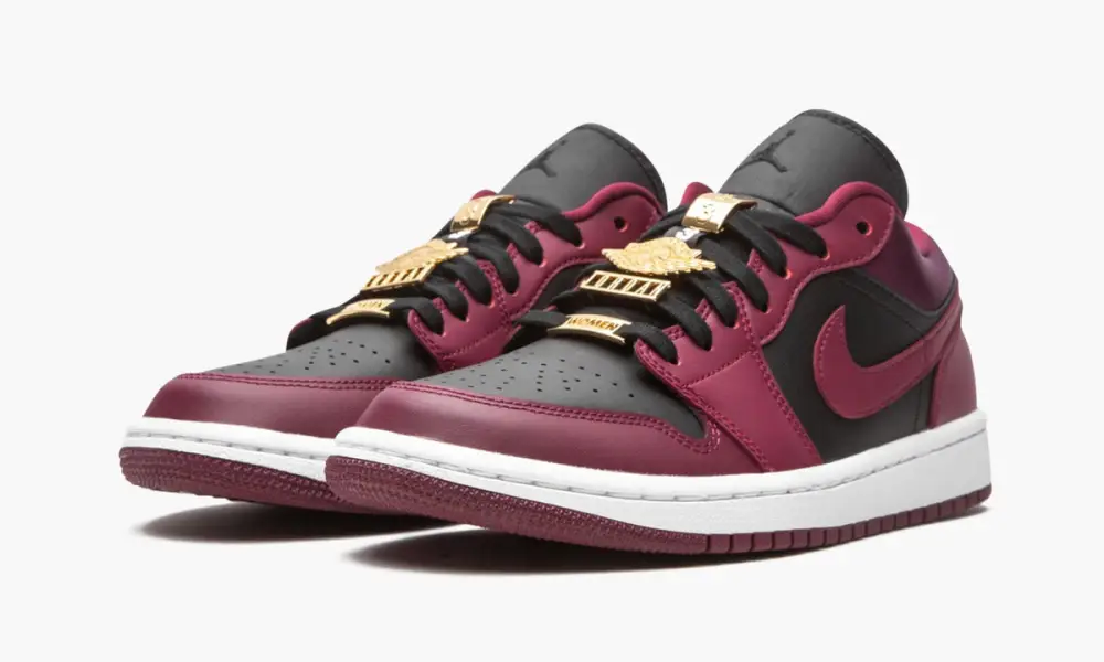 WMNS Air Jordan 1 Low SE "Beetroot" 
