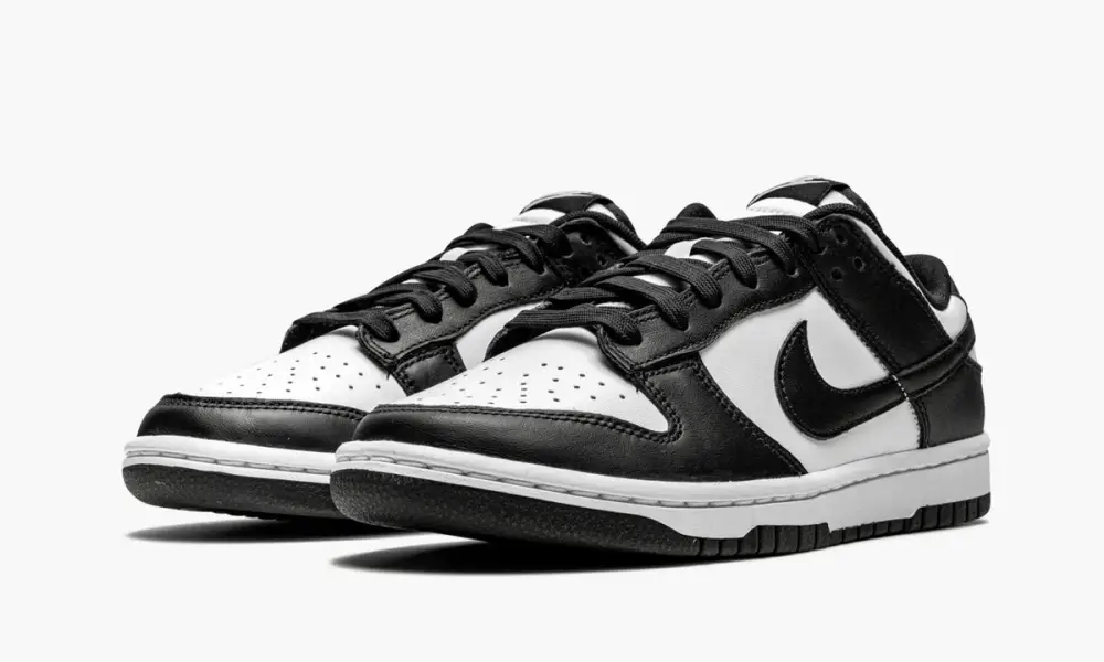 Dunk Low WMNS "Black   White" 
