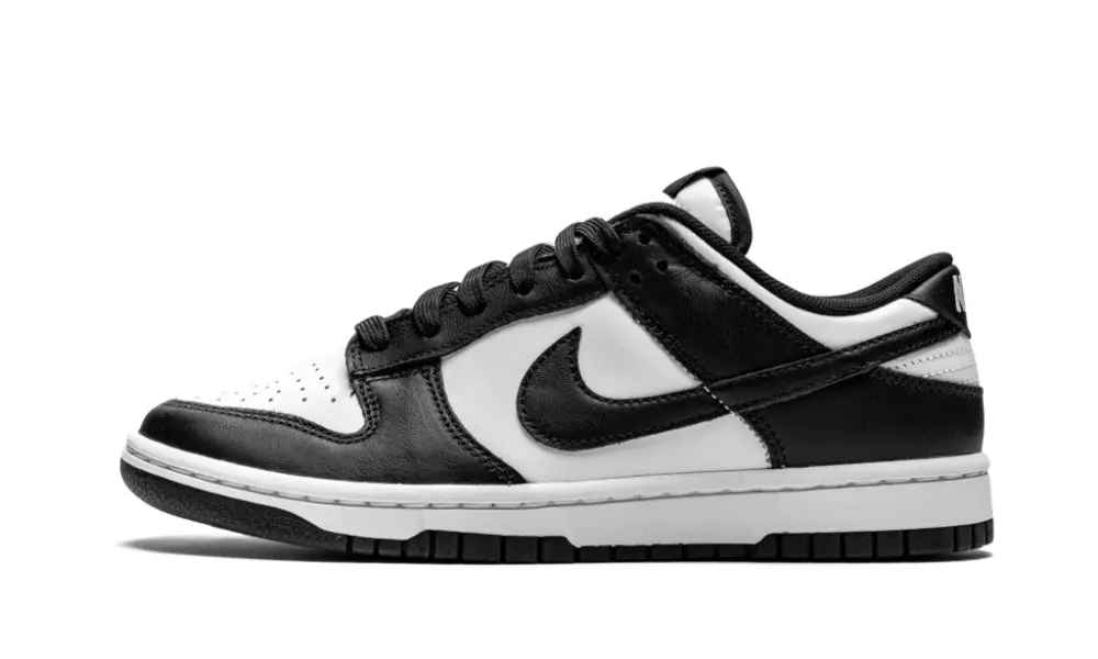 Dunk Low WMNS "Black / White" B901694
