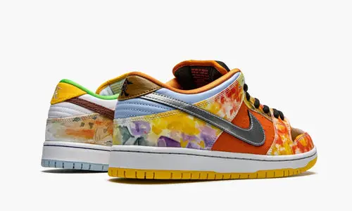 SB Dunk Low "Street Hawker" 
