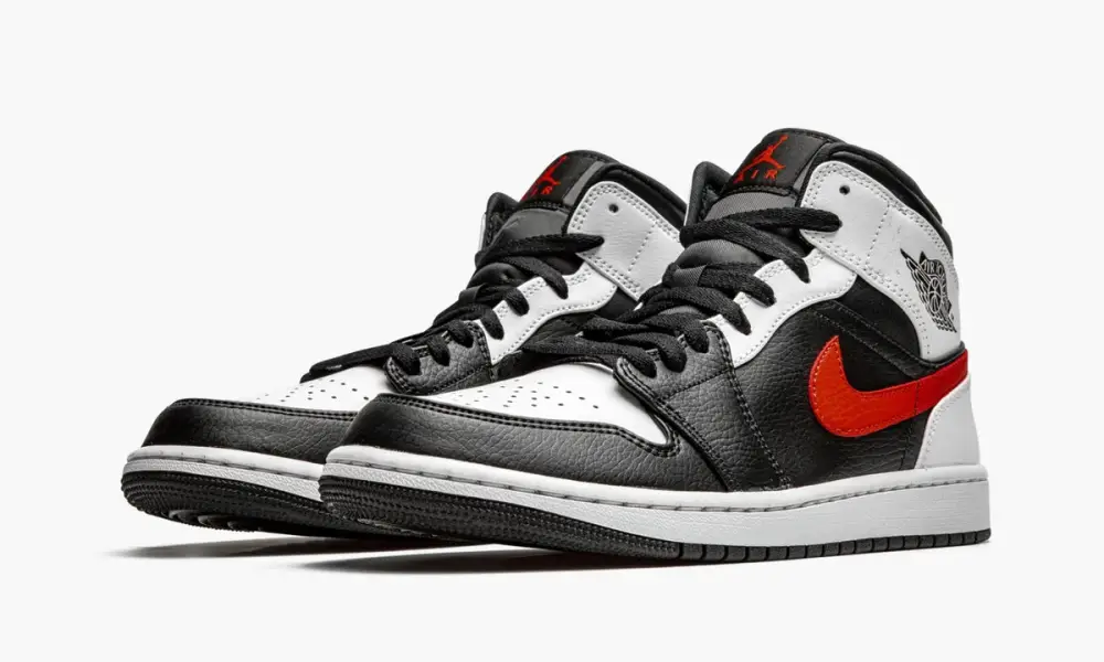 Air Jordan 1 Mid "Chile Red" 