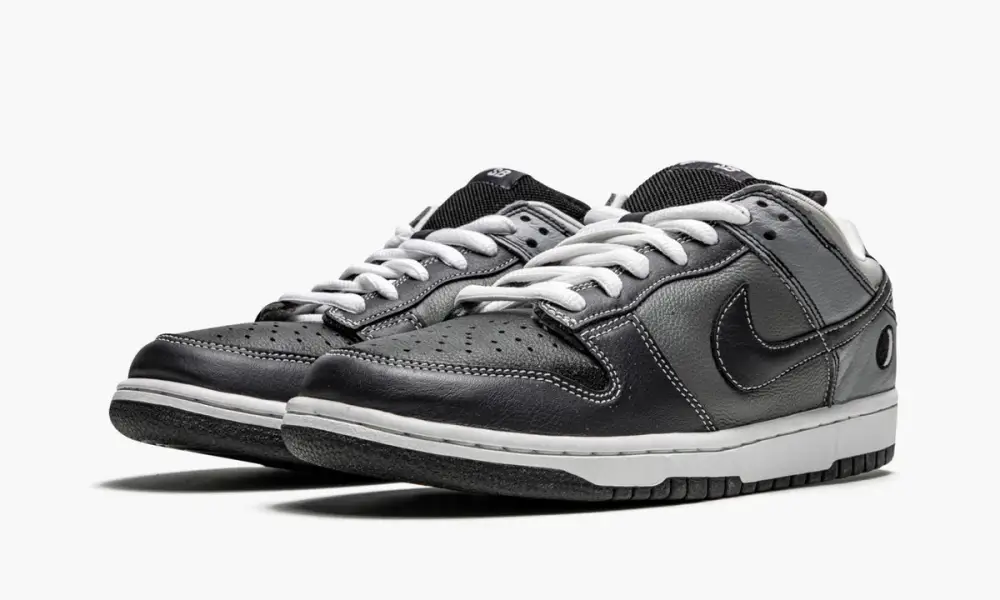 SB Dunk Low "Lunar Eclipse East" 