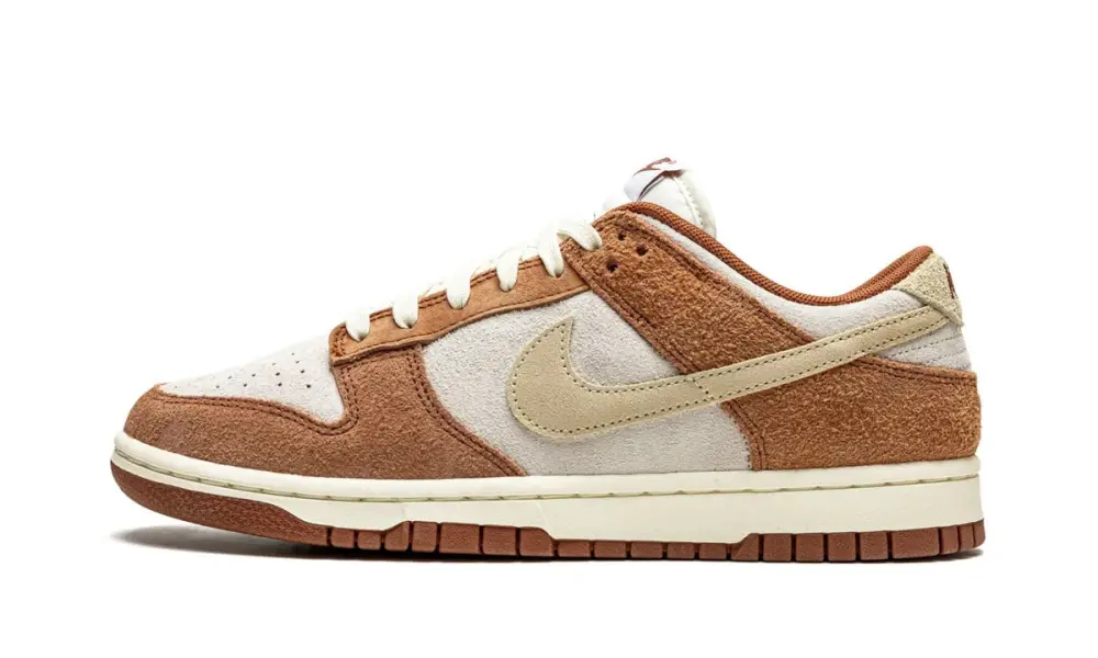 Dunk Low PRM "Medium Curry" 