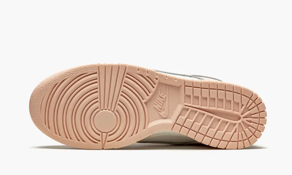 Dunk Low WMNS "Orange Pearl" 