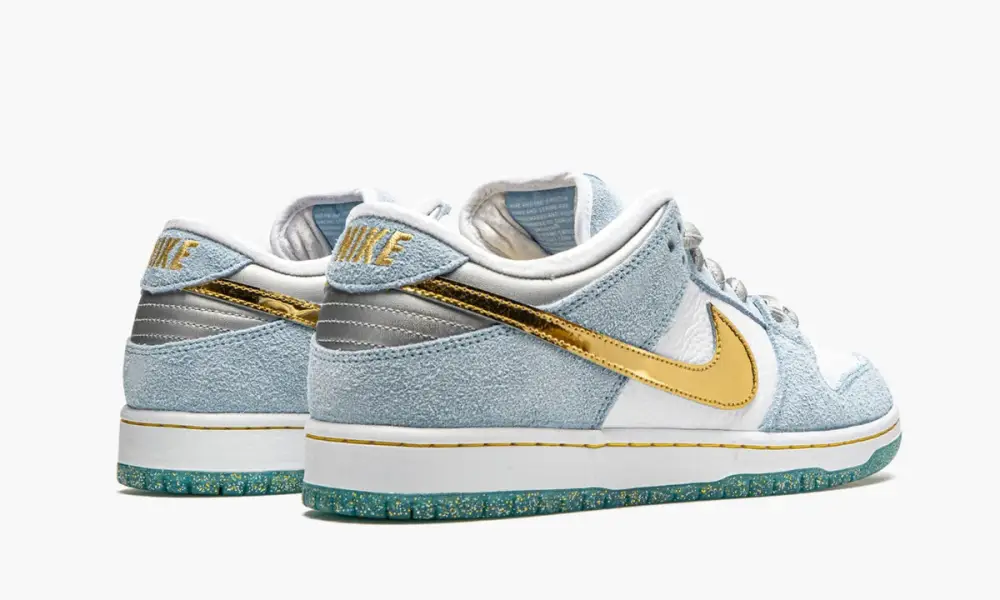 SB Dunk Low Pro QS "Sean Cliver - Special Box" 