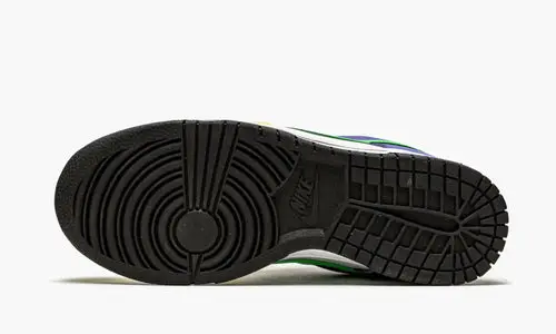 Dunk Low WMNS "Green Strike" 