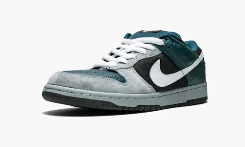 Dunk Low Pro SB "FUTURA" 