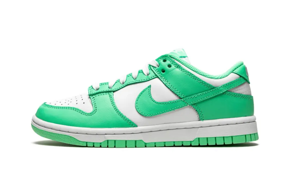 Dunk Low WMNS "Green Glow" 