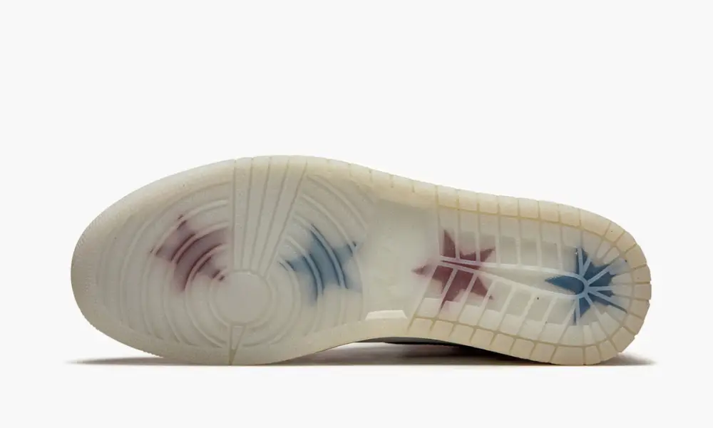 Air Jordan 1 Retro High OG "Trophy Room - With Blue Laces" 