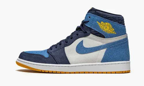 Air Jordan 1 Retro High OG "Marquette PE" 