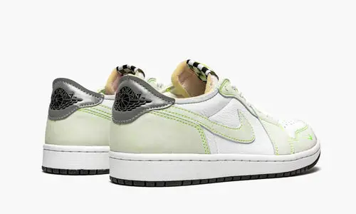 Air Jordan 1 Low OG "Ghost Green"