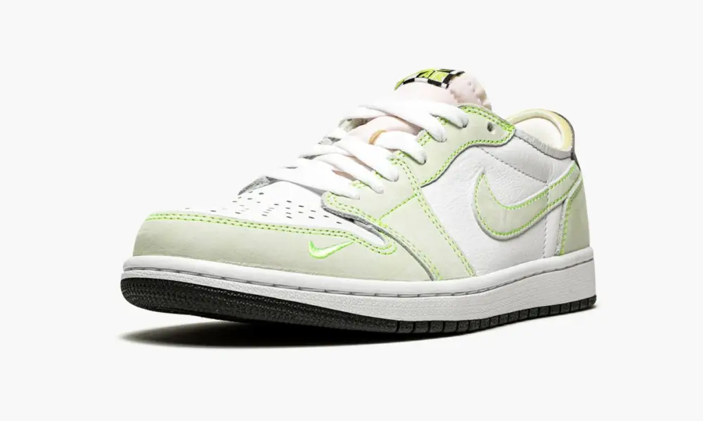 Air Jordan 1 Low OG "Ghost Green" 