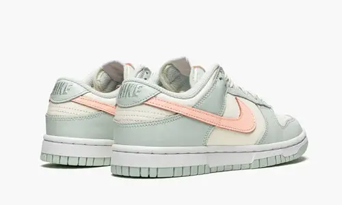 Dunk Low WMNS "Barely Green" 