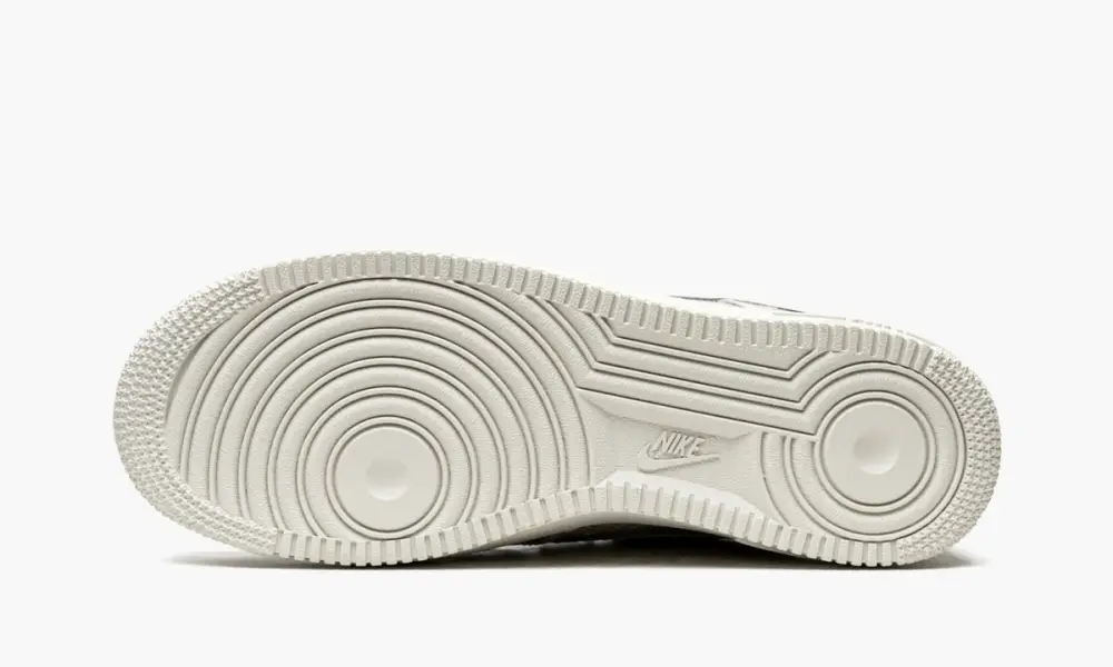 WMNS Air Force 1 '07 "Swan" 